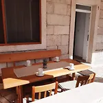 Beba Komiza
