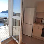 Apartment Beba Komiza