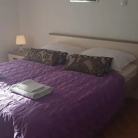 Beba Komiža