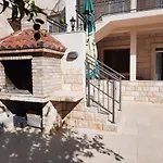 Beba Komiža